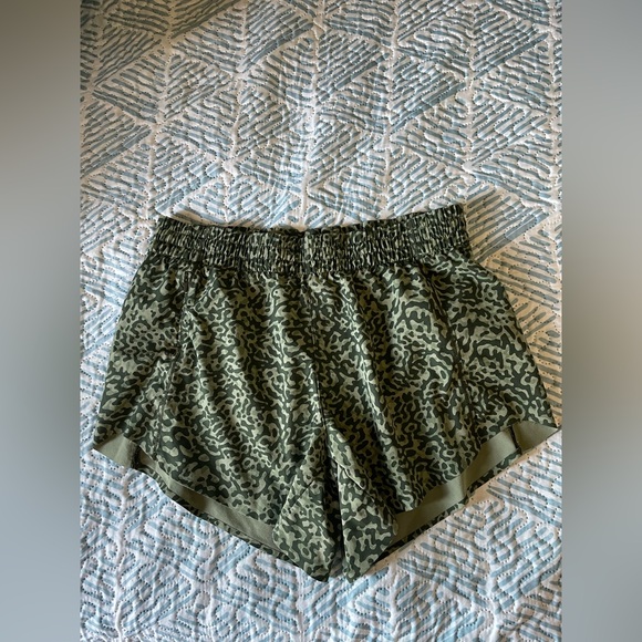 Athleta Pants - Athleta shorts